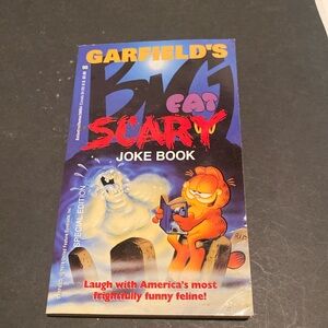 “Garfield’s Big Fat Scary Joke Book,” Paperback